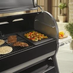 Weber Porcelain-Enameled Cast Iron Griddle - SmokeFire EX4/EX6 & Spirit 300 7 Weber Porcelain-Enameled Cast Iron Griddle - SmokeFire EX4/EX6 & Spirit 300 -Weber Store mecjgjscscvc