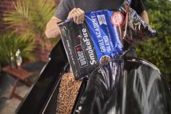 Weber GrillMaster Blend All-Natural Hardwood Pellets -Weber Store mekaxipvtubp