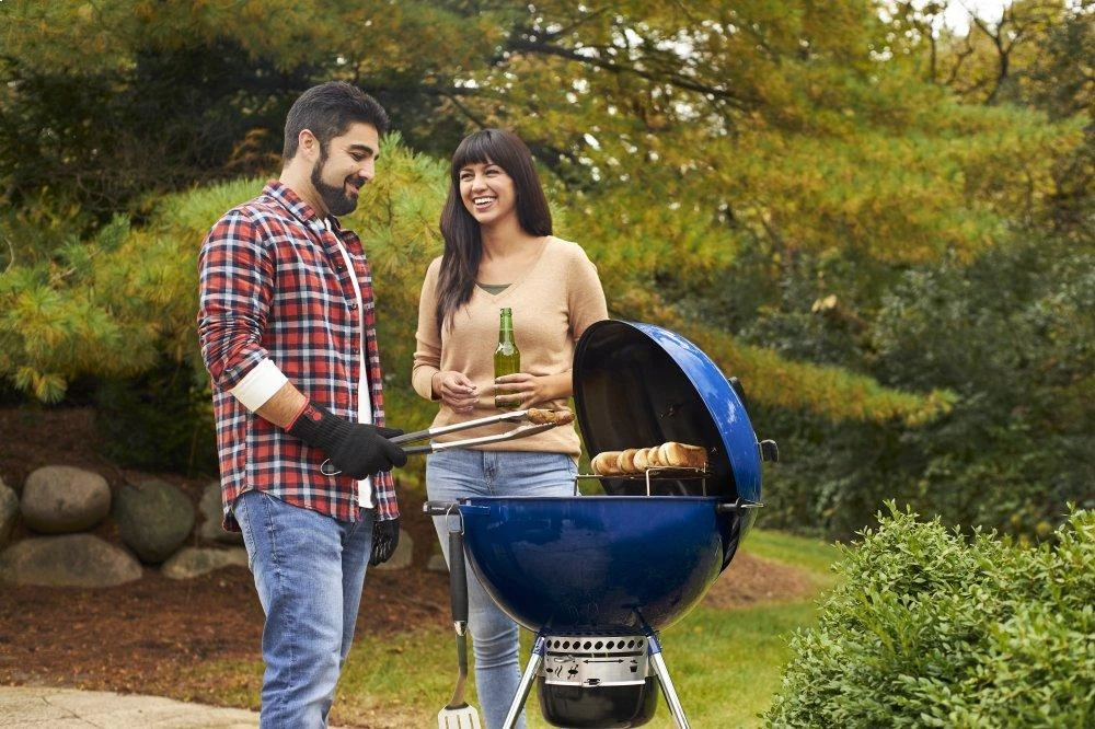 Weber Master-Touch Charcoal Grill 22" - Deep Ocean Blue 7 Weber Master-Touch Charcoal Grill 22" - Deep Ocean Blue - Image 5
